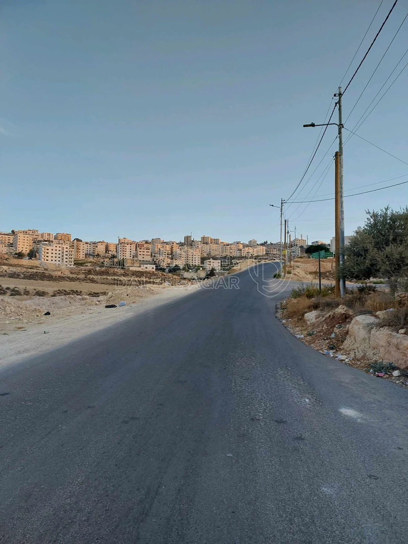 فيلا/منزل في صافوط بالقرب من أكاديمية بناة الغد  - 275,000 دأ - صورة 1