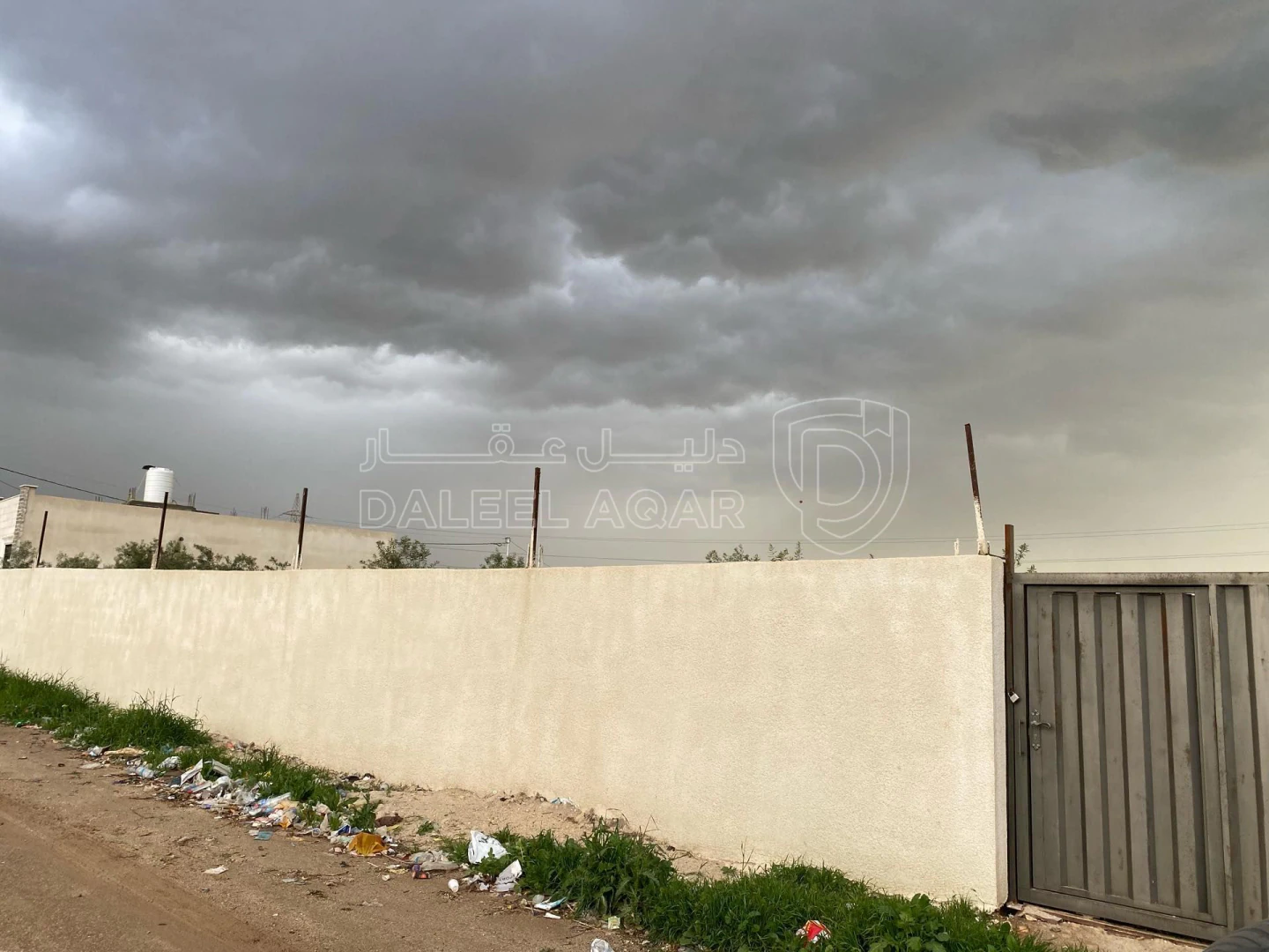 أرض في قرية سالم قريبة من المدخل على الشارع  - 230,000 دأ - صورة 1