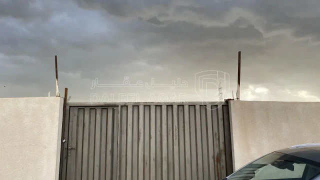 أرض - قرية سالم قريبة من المدخل على الشارع  - 230000 دأ