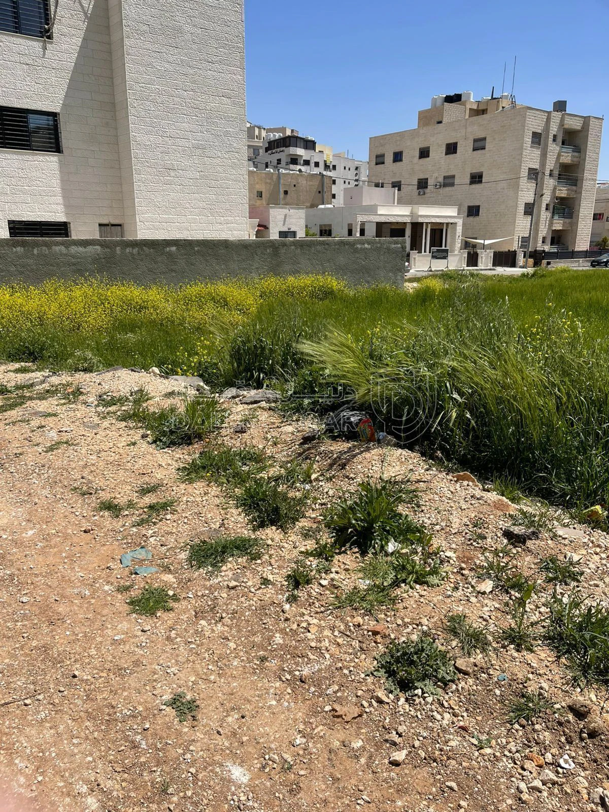 أرض في كيلو فقط عن طريق المطار - 139,000 دأ - صورة 1