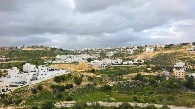 أرض - قطعة مميزة لبناء فيلا نموذجية / راس الجندي  - 250000 دأ