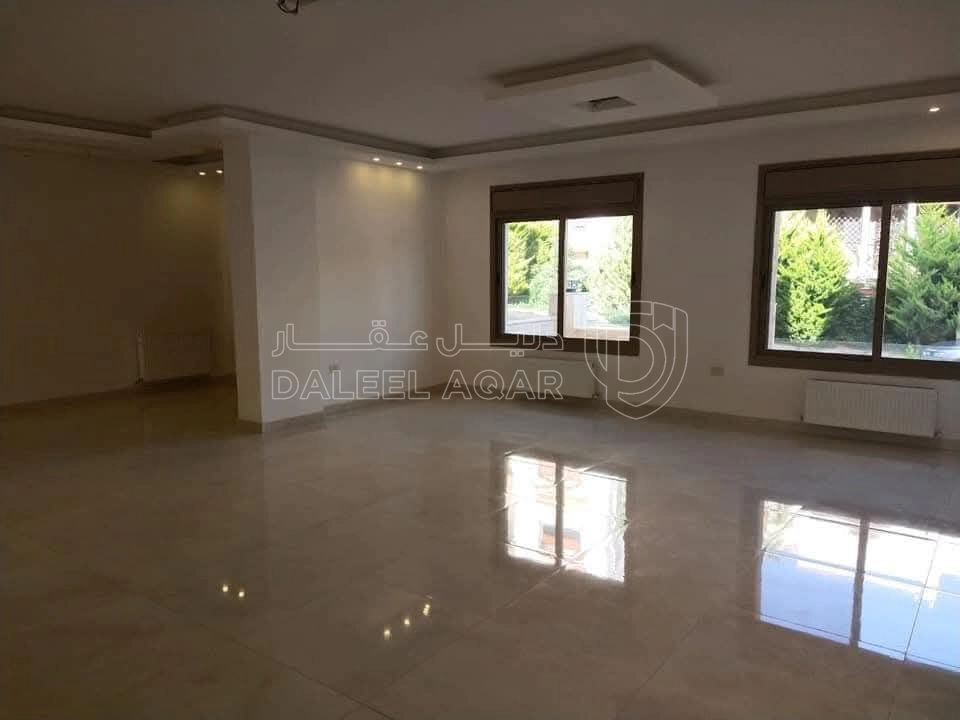 شقة في شارع المواصفات  - 135,000 دأ - صورة 1