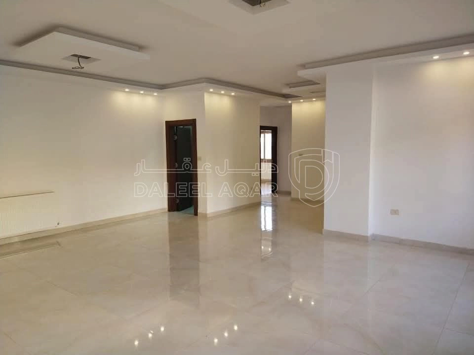 شقة في شارع المواصفات  - 135,000 دأ - صورة 1