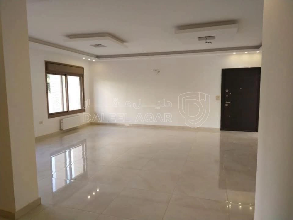 شقة في شارع المواصفات  - 135,000 دأ - صورة 1