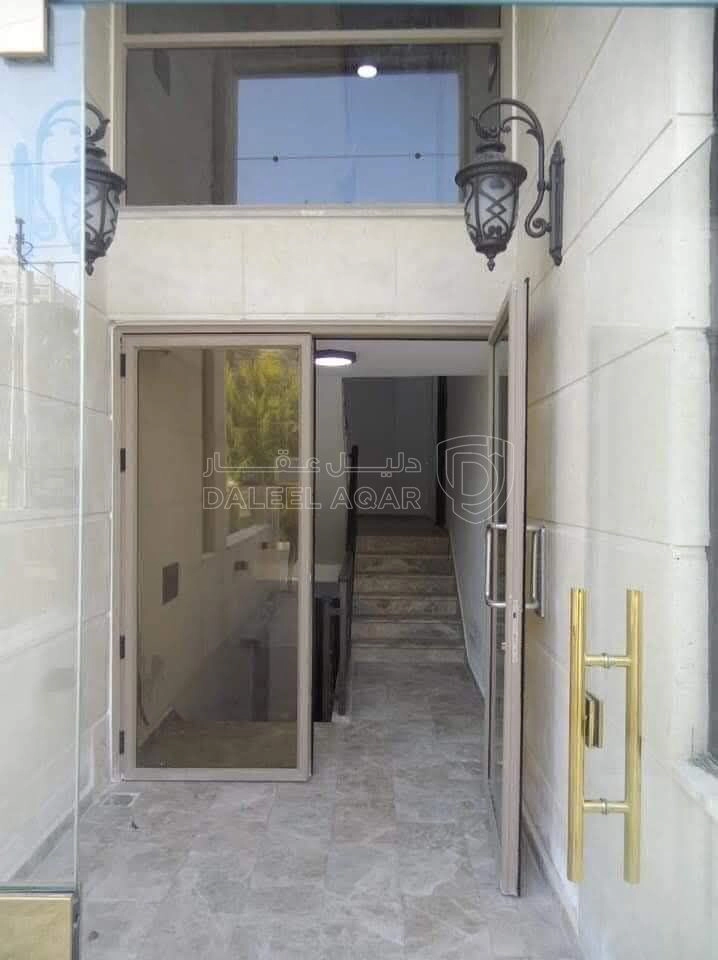 شقة في شارع المواصفات  - 135,000 دأ - صورة 1