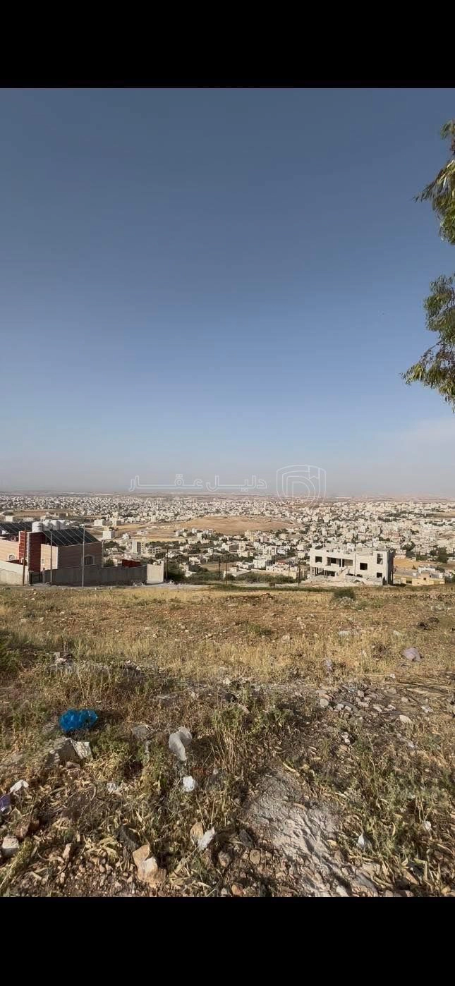 أرض في اربد- الحصن جنوب مستشفى ايدون  - 130,000 دأ - صورة 1