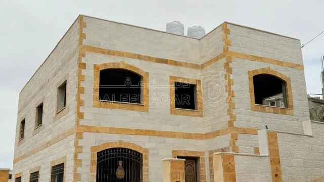 فيلا/منزل - الزرقاء - ضاحية المدينة المنورة  - 75000 دأ
