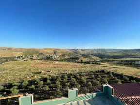 مزرعة/شاليه في الجبل الغربي المقابل لمطعم السمك - 290,000 دأ - صورة NaN