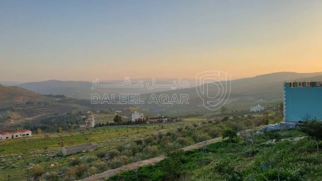 مزرعة/شاليه في الجبل الغربي المقابل لمطعم السمك - 290,000 دأ - صورة 1