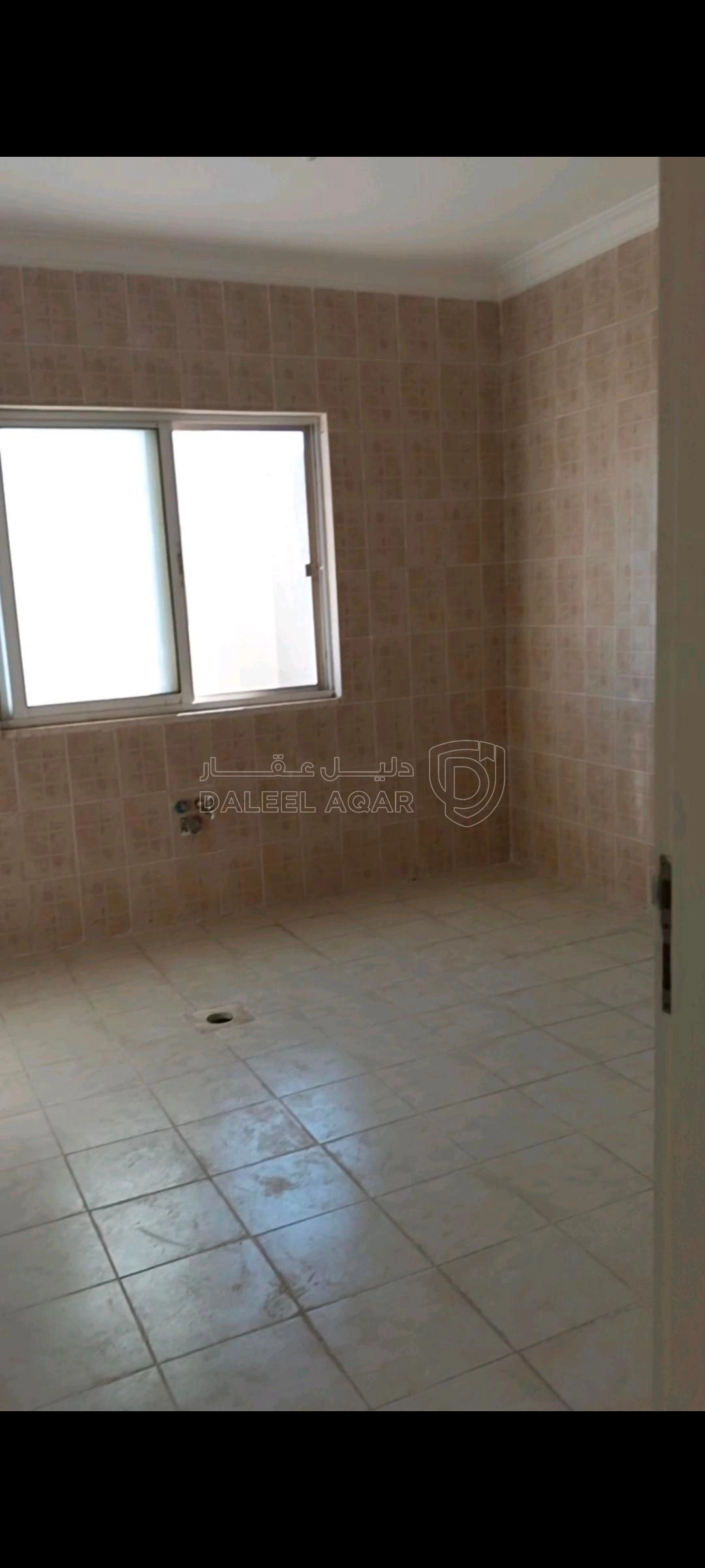 شقة في الزرقاء/مدينةخادم الحرمين(سكن كريم)المرحلة الثالثة - 28,000 دأ - صورة 1