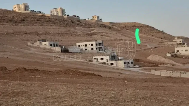 أرض - الزرقاء منطقه الجريبه حوض المدق - 20000 دأ