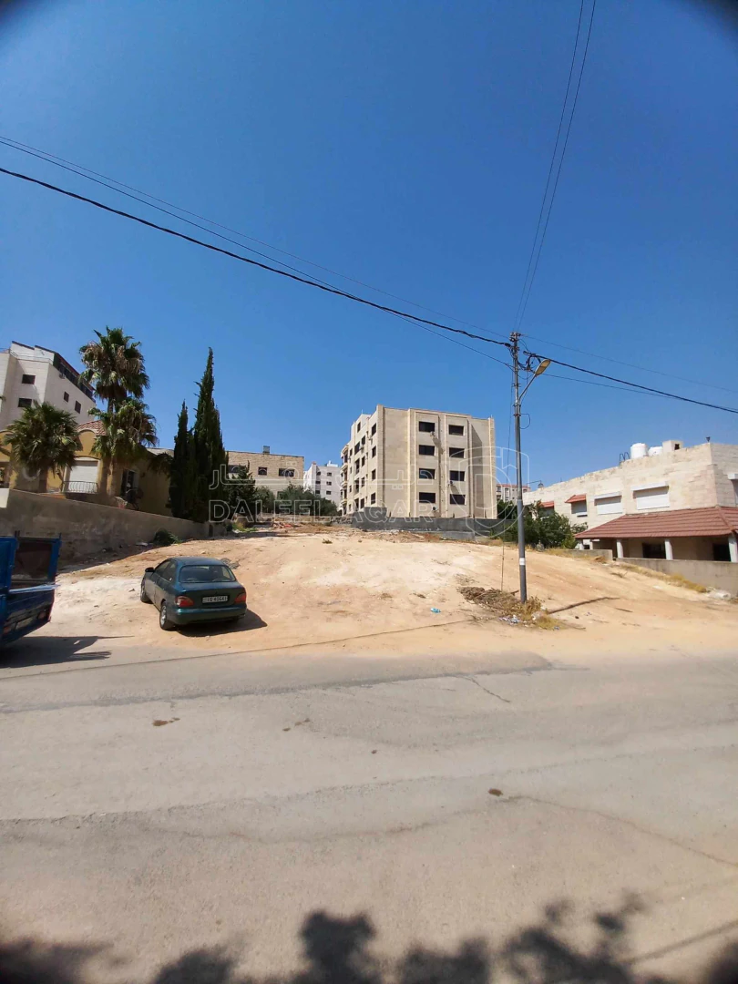 أرض في مرج الحمام ام السماق الجنوبي  - 270,000 دأ - صورة 1