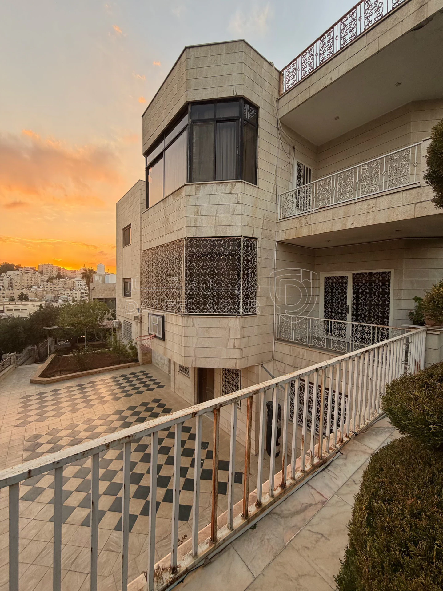 فيلا/منزل في عمان المدينة الرياضية  - 550,000 دأ - صورة 5