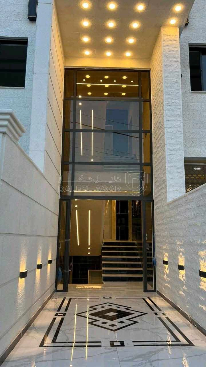 شقة في مقابل صاله الفيروز و مقابل كازيه العيفان و بجانب محطه طبربور باص السريع  - 72,000 دأ - صورة 1