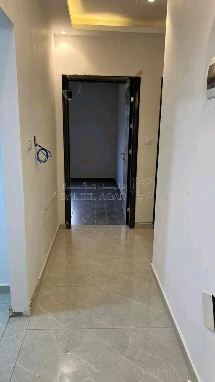 شقة في مقابل صاله الفيروز و مقابل كازيه العيفان و بجانب محطه طبربور باص السريع  - 72,000 دأ - صورة 1