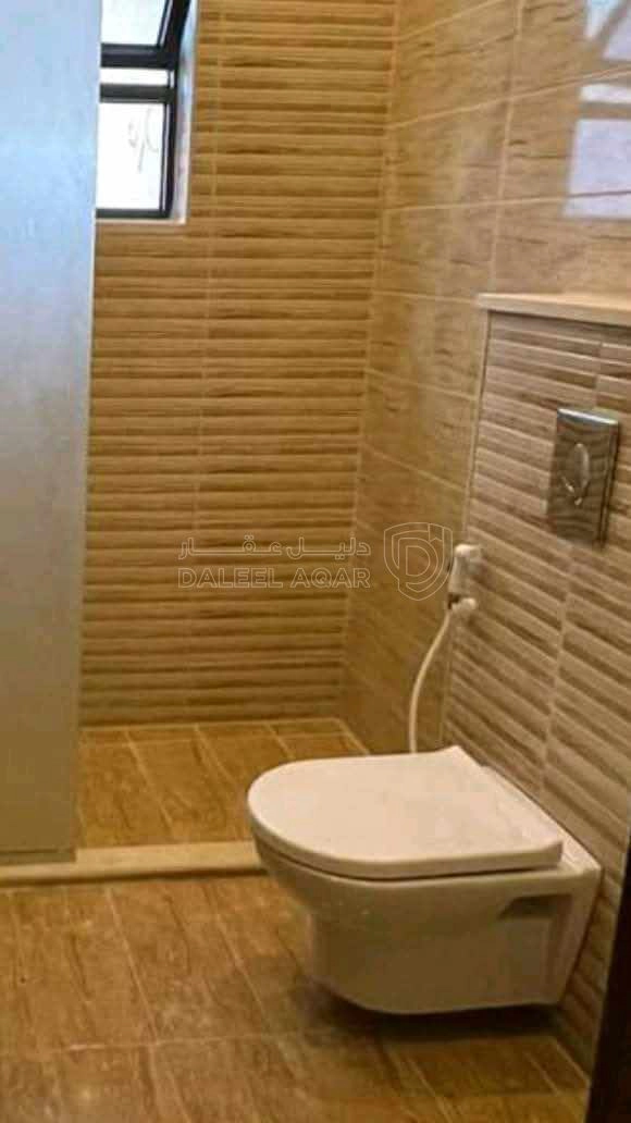 شقة في مقابل صاله الفيروز و مقابل كازيه العيفان و بجانب محطه طبربور باص السريع  - 72,000 دأ - صورة 1