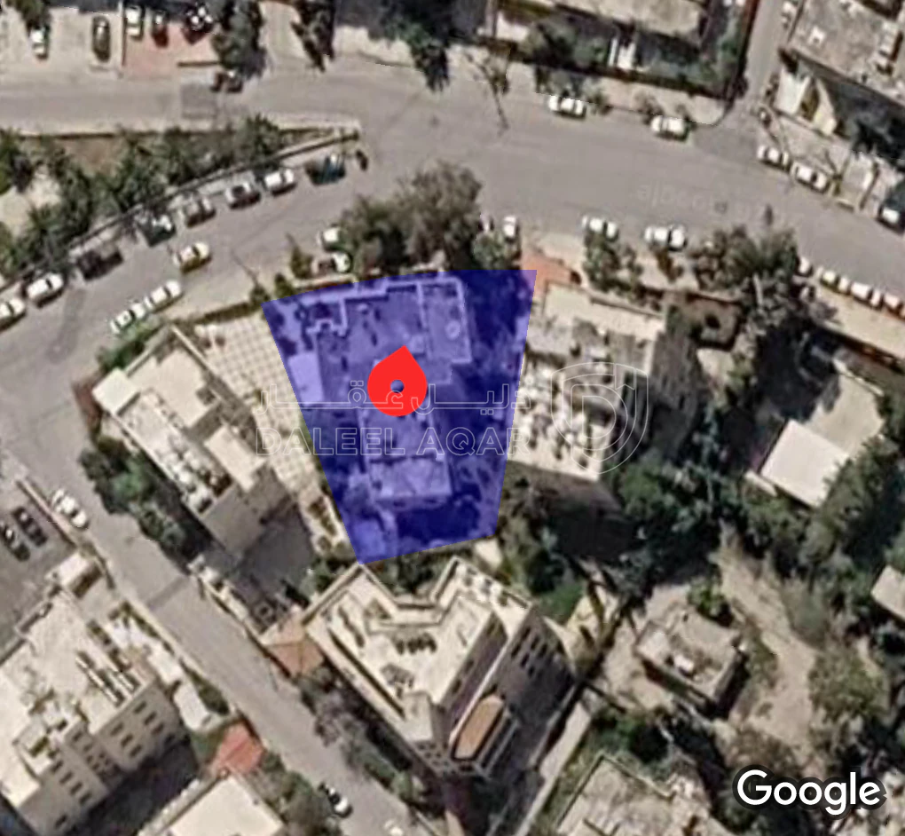 فيلا/منزل في جبل عمان خلف مستشفى الخالدي مقابل بنك الدم  - 950,000 دأ - صورة 1