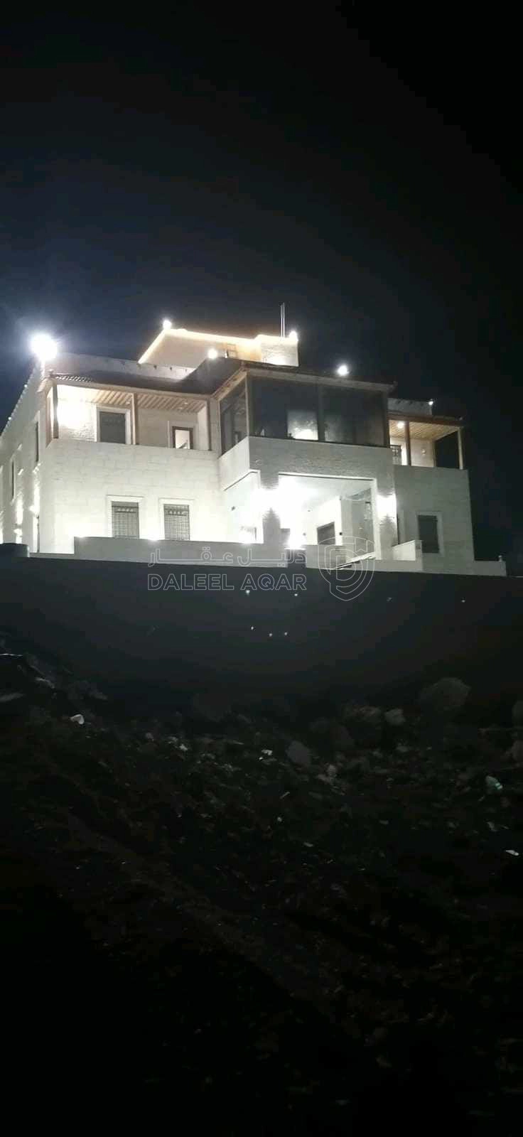 فيلا/منزل في البلقاء السلط بطنا - 250,000 دأ - صورة 1