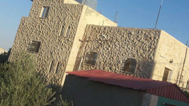 فيلا/منزل - الكرك قرية ادر. بالقرب من نادي ادر الرياضي  - 85000 دأ
