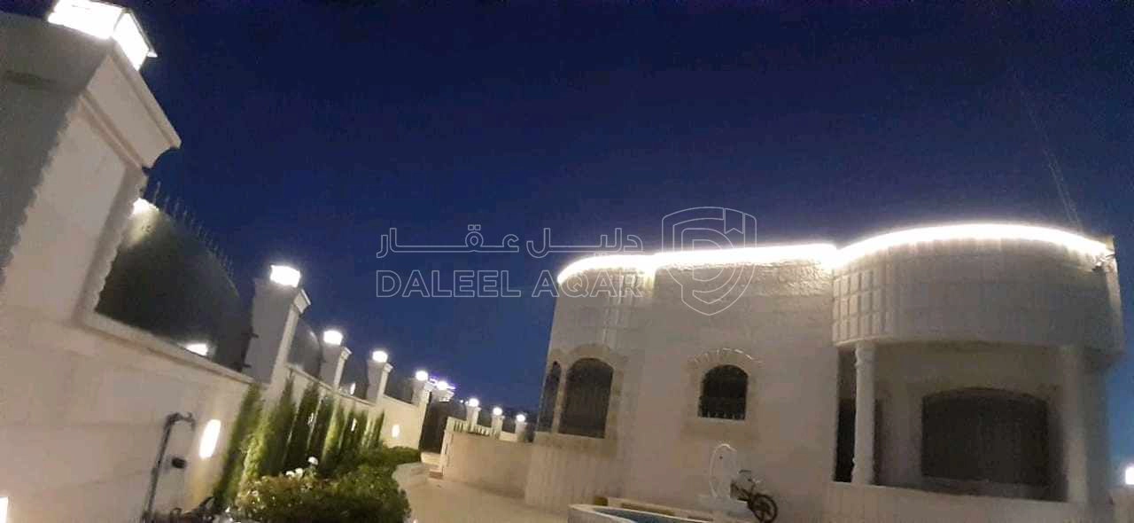 فيلا/منزل في الزرقاء ، ضاحية المدينة المنورة  - 150,000 دأ - صورة 1