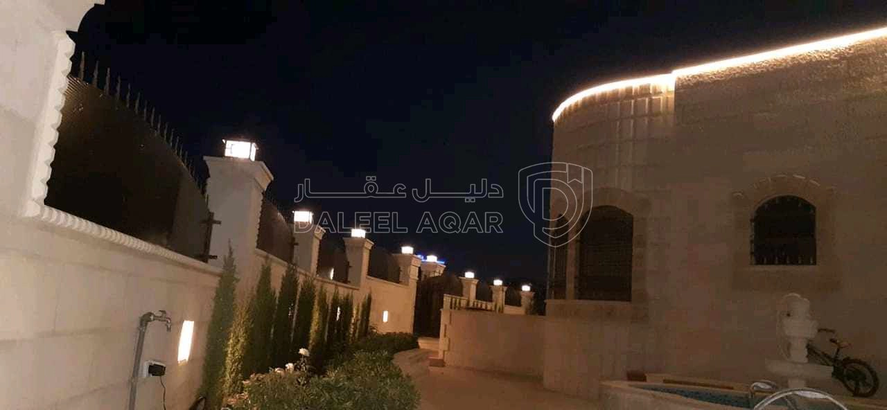 فيلا/منزل في الزرقاء ، ضاحية المدينة المنورة  - 150,000 دأ - صورة 1