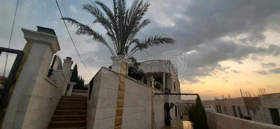 فيلا/منزل في الزرقاء ، ضاحية المدينة المنورة  - 150,000 دأ - صورة 1