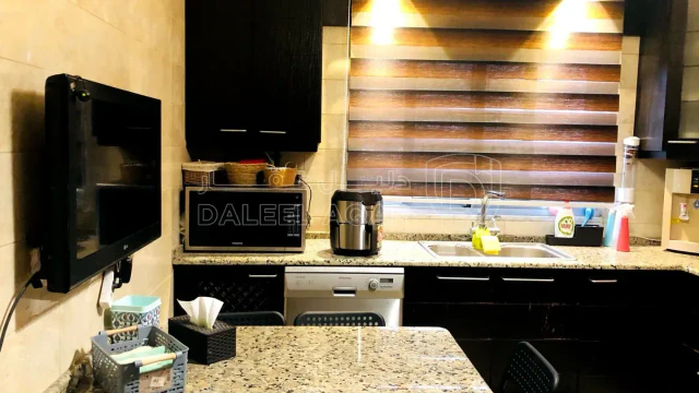 شقة - عمان الرونق قرب النادي الاهلي - 80000 دأ