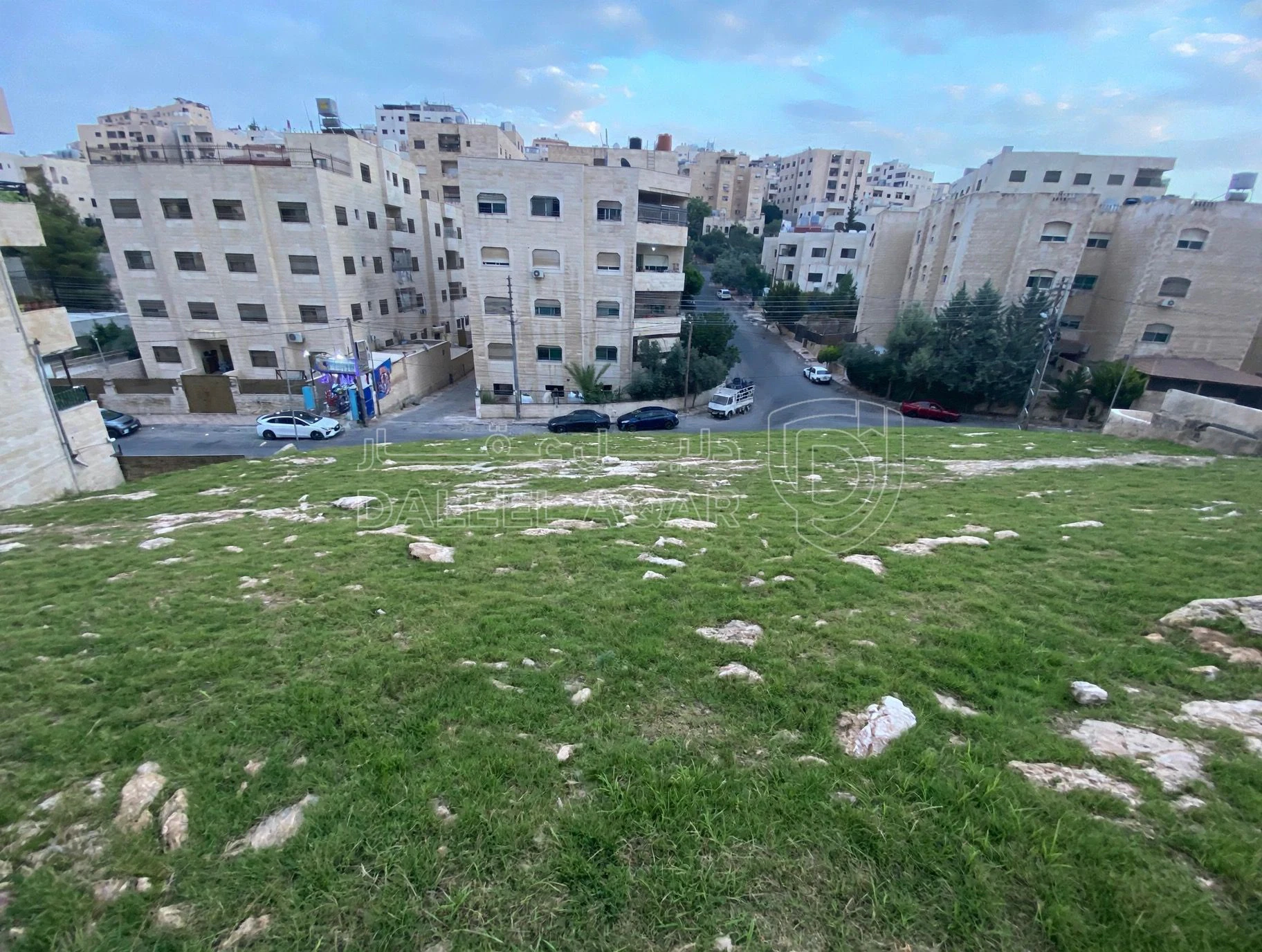 أرض في عمان - طبربور - طارق - قرب سوق طارق  - 170,000 دأ - صورة 1