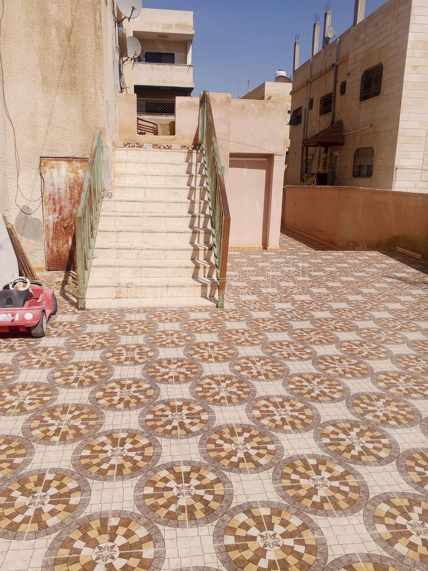 مبنى في الزرقاء الجديدة البتراوي بناية رقم 6  - 105,000 دأ - صورة 7