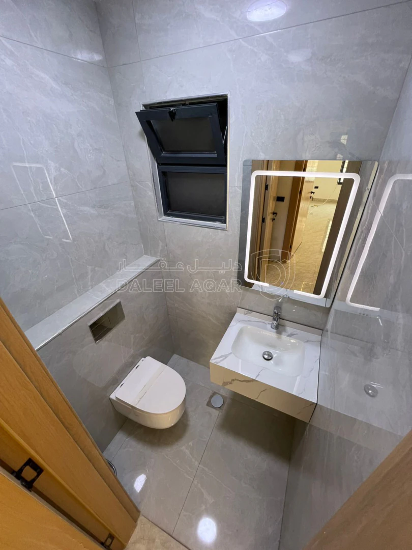 شقة في عمان - شارع الاستقلال  - 85,000 دأ - صورة 1