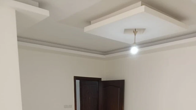 شقة في شقه بسعر لقطه في منطقه الزهور  - 50,000 دأ - صورة NaN