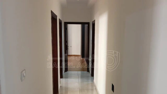 شقة في شقه بسعر لقطه في منطقه الزهور  - 50,000 دأ - صورة NaN