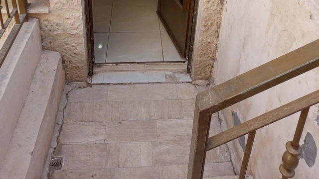 شقة في شقه بسعر لقطه في منطقه الزهور  - 50,000 دأ - صورة NaN