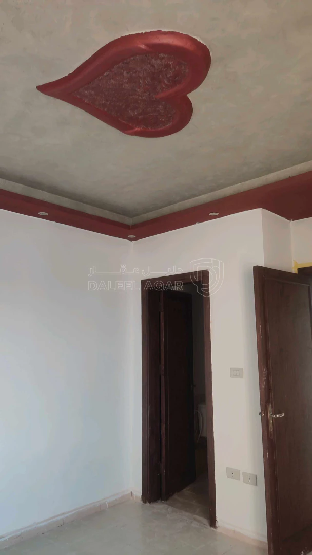 شقة في الزرقاء - مدينة الشرق- سكن كريم المرحلة الثانية - 23,000 دأ - صورة 1