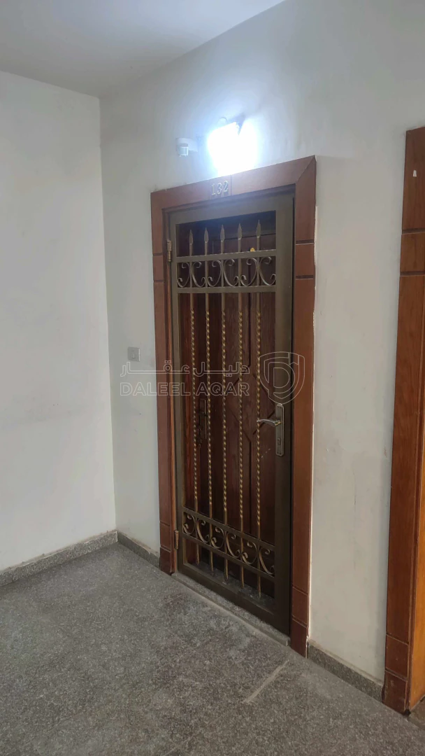 شقة في الزرقاء - مدينة الشرق- سكن كريم المرحلة الثانية - 23,000 دأ - صورة 1