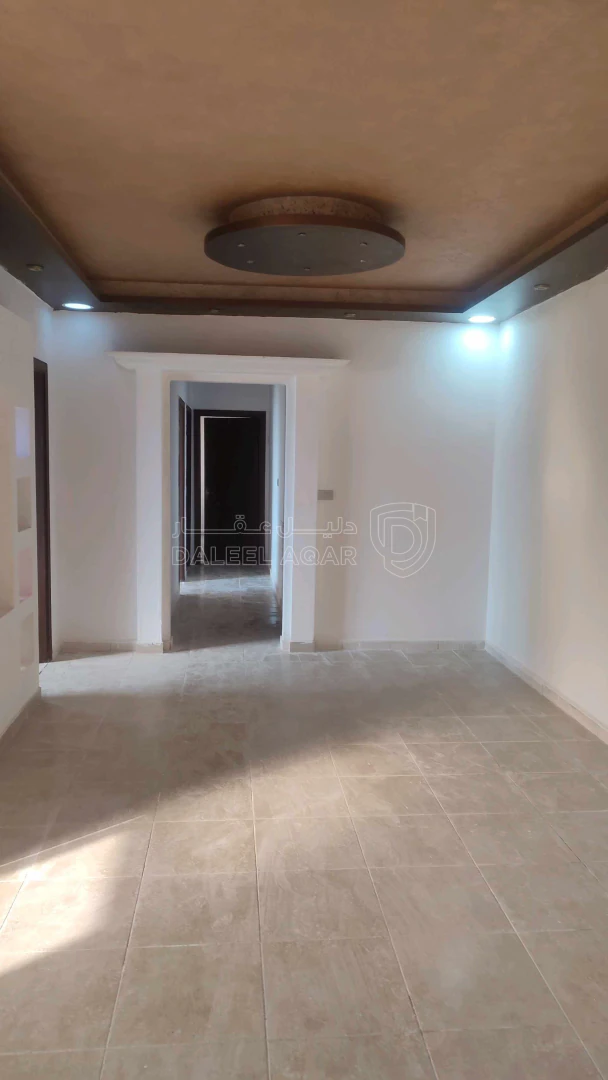 شقة في الزرقاء - مدينة الشرق- سكن كريم المرحلة الثانية - 23,000 دأ - صورة 1