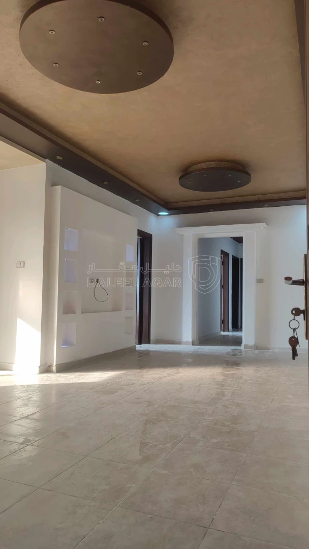 شقة في الزرقاء - مدينة الشرق- سكن كريم المرحلة الثانية - 23,000 دأ - صورة 1