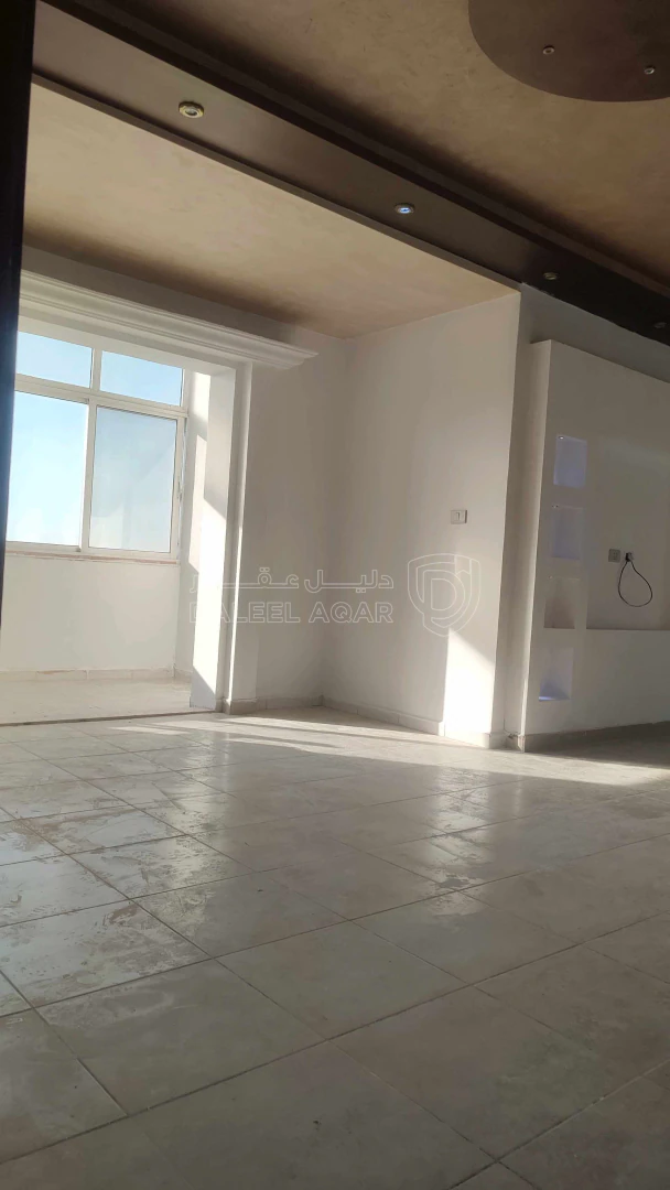 شقة في الزرقاء - مدينة الشرق- سكن كريم المرحلة الثانية - 23,000 دأ - صورة 1