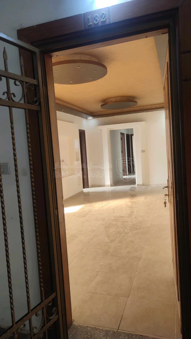 شقة في الزرقاء - مدينة الشرق- سكن كريم المرحلة الثانية - 23,000 دأ - صورة 1