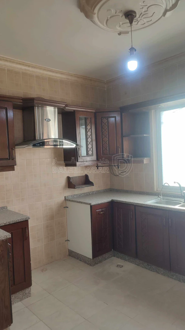 شقة في الزرقاء - مدينة الشرق- سكن كريم المرحلة الثانية - 23,000 دأ - صورة 1
