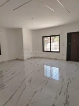 شقة في شقة تسويه في طريق المطار مع ترس 150م - 75,000 دأ - صورة NaN