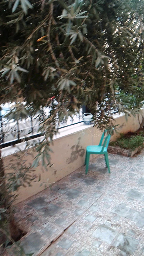 شقة في ضاحية الاقصى بالقرب من إشارات المشاغل  - 62,000 دأ - صورة 1