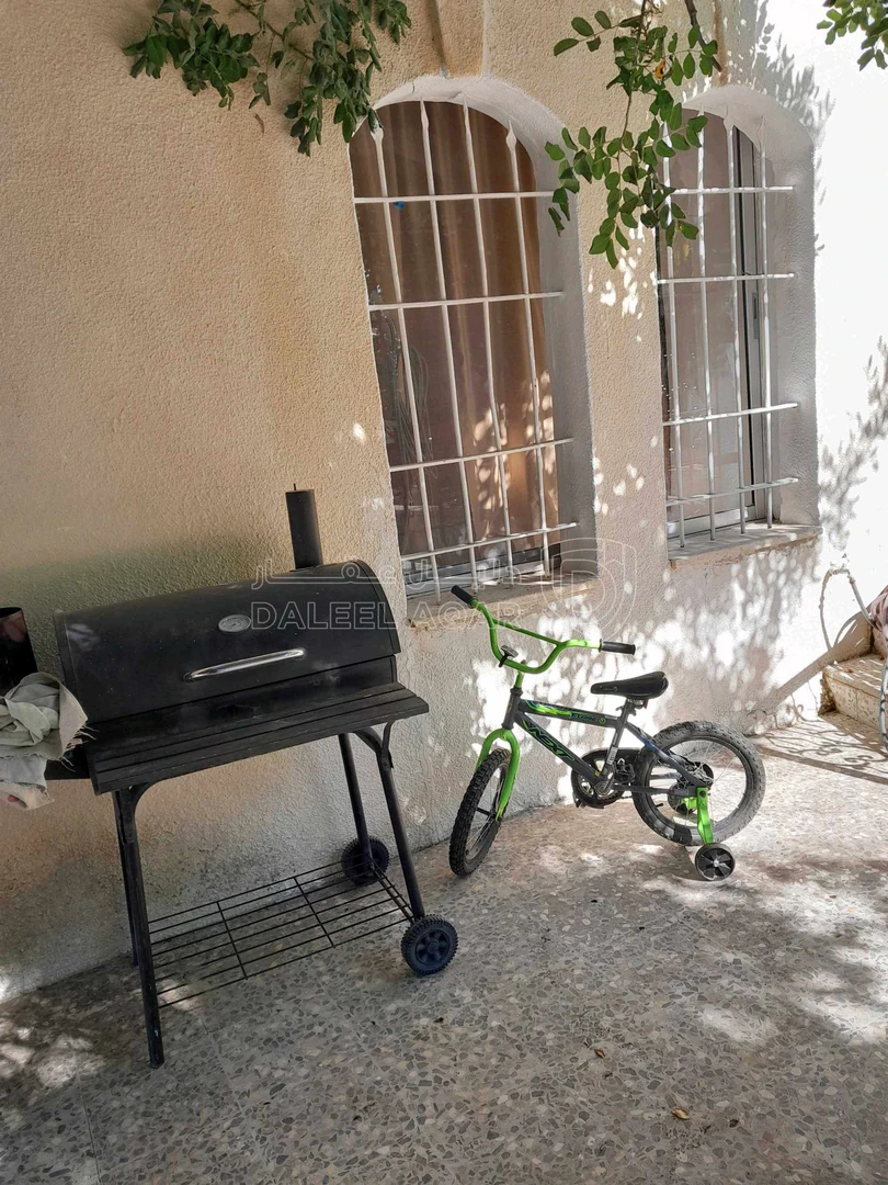 فيلا/منزل في مطعم الغربال - 220,000 دأ - صورة 1