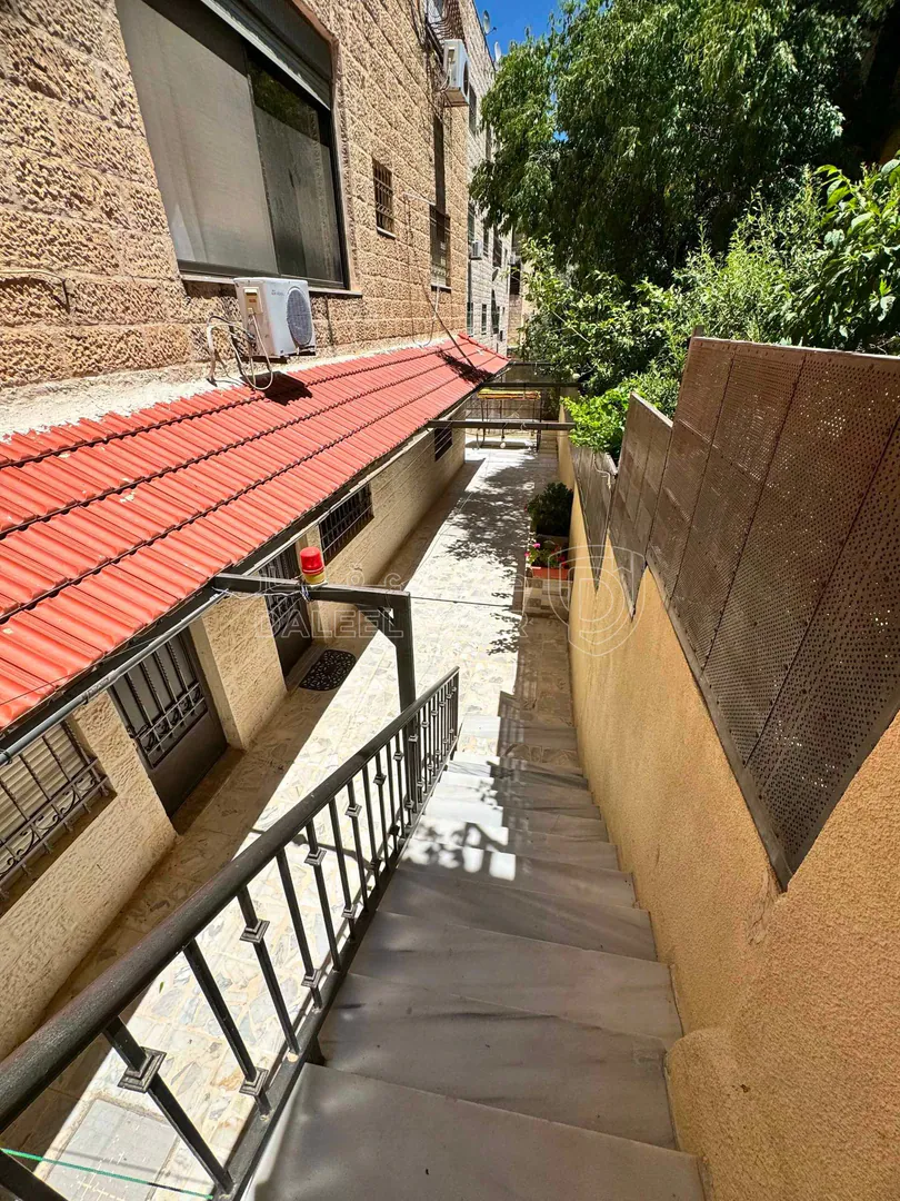 شقة في عمان ضاحية الياسمين إسكان التلفزيون شارع الندوة - 95,000 دأ - صورة 2