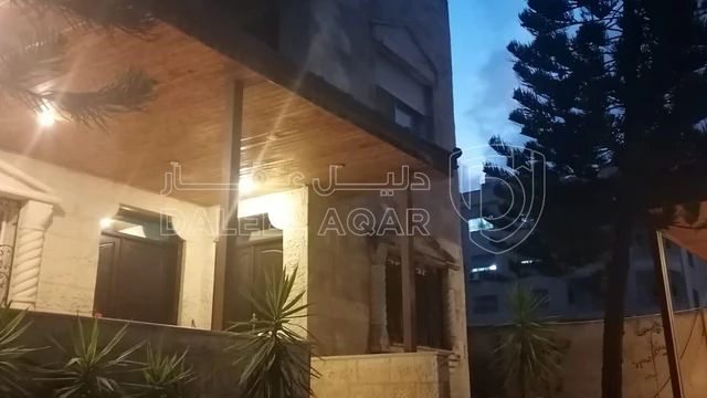 فيلا/منزل - اربد الحى الشرقى خلف مركز امنى الشرقى - 155000 دأ