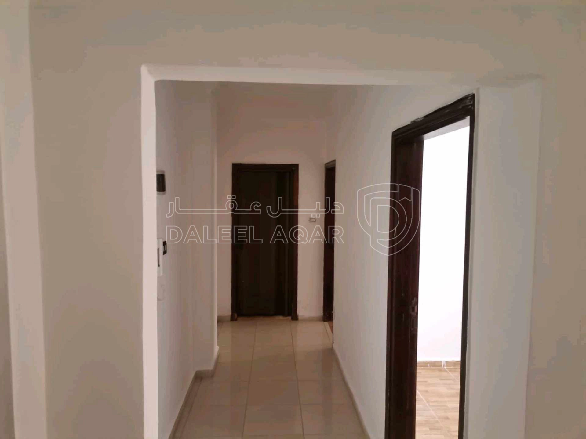 شقة في اربد شارع السرو قرب مسجد علياء التل - 15,000 دأ - صورة 1