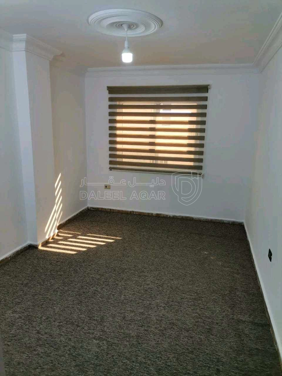 شقة في اربد شارع السرو قرب مسجد علياء التل - 15,000 دأ - صورة 1