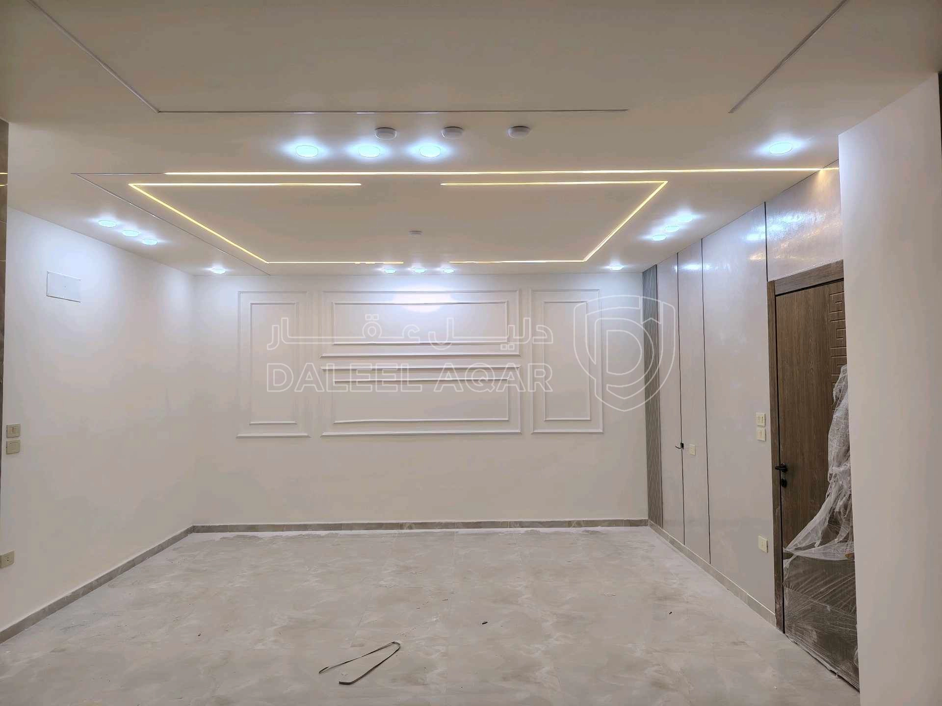 شقة في اربد دوار الثقافة وخلف مخابز قاسيون  - 68,000 دأ - صورة 1