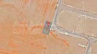 أرض - قرية الصلاحية - امتداد طريق المطار - 27500 دأ