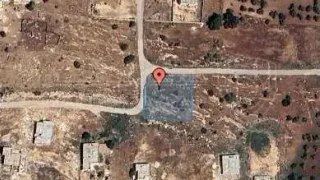 أرض في رض 1,000م² للبيع في رجم الشوك – الزرقاء - 90,000 دأ - صورة 1